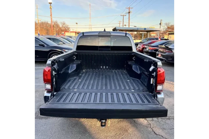 $29999 : 2021 Tacoma SR5 V6 image 10