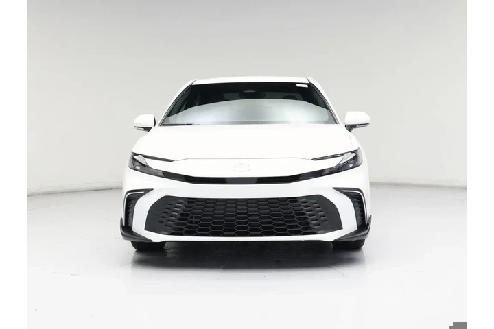 $33998 : Toyota Camry 2026 SE 4dr Sed image 5