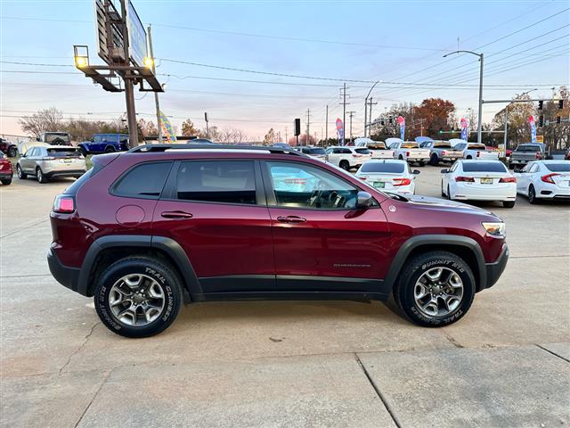 $18995 : 2019 Cherokee image 4