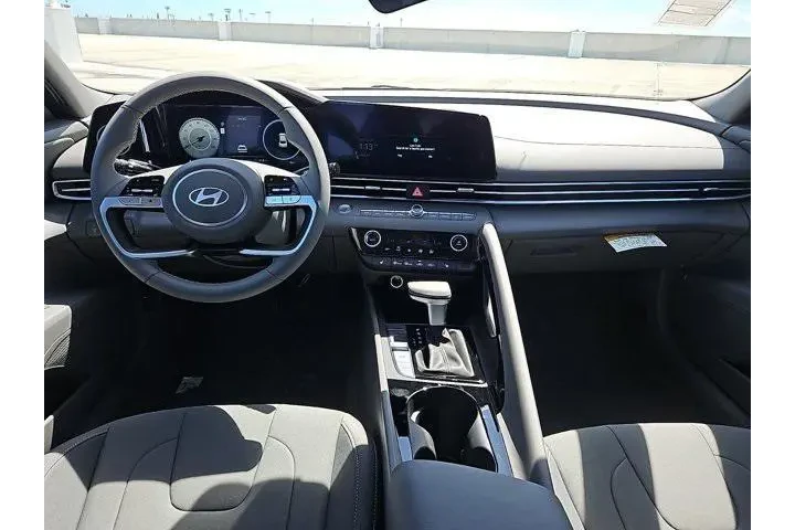 $20488 : Hyundai ELANTRA 2025 SEL Con image 7