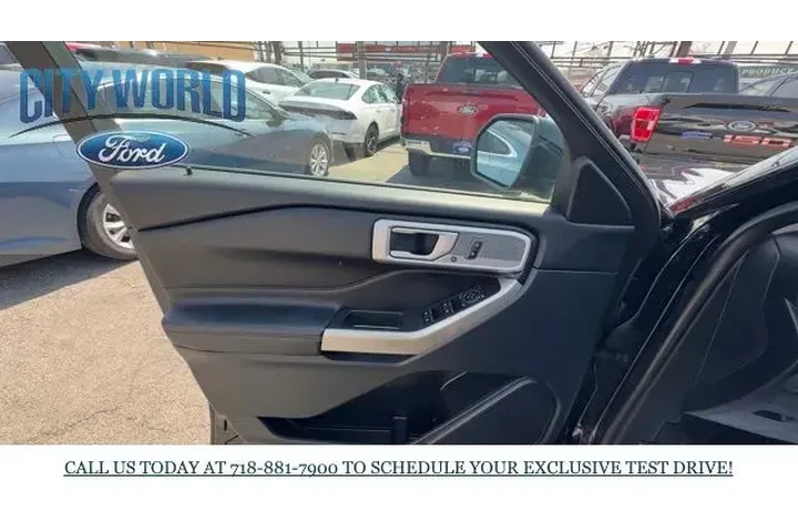 $32388 : Ford Explorer 2023 AWD XLT 4 image 6