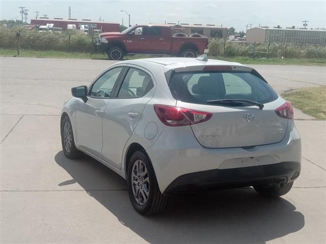 $17998 : 2020 Yaris image 9