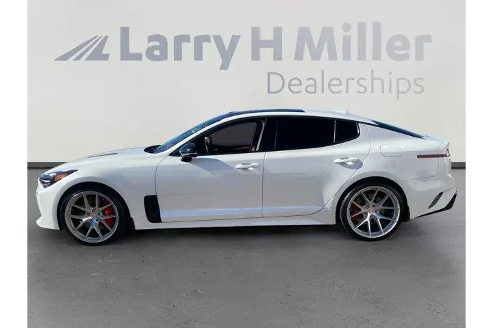 Kia Stinger 2023 GT-Line 4dr image 2