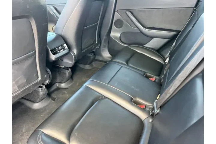 $22719 : Tesla Model Y 2021 AWD Long image 5