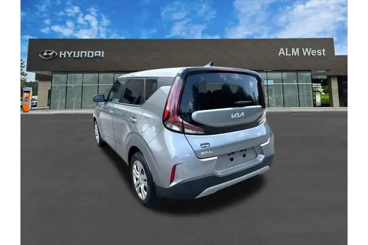 $16120 : Kia Soul 2023 LX 4dr Crossov image 7