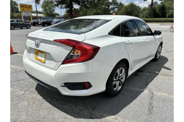 2017 Civic LX image 4