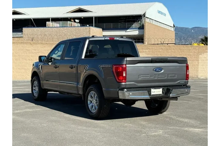$34589 : Ford F-150 2023 4x4 XLT 4dr image 5