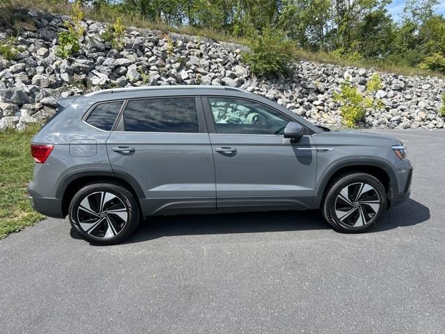 $29998 : PRE-OWNED 2024 VOLKSWAGEN TAO image 8