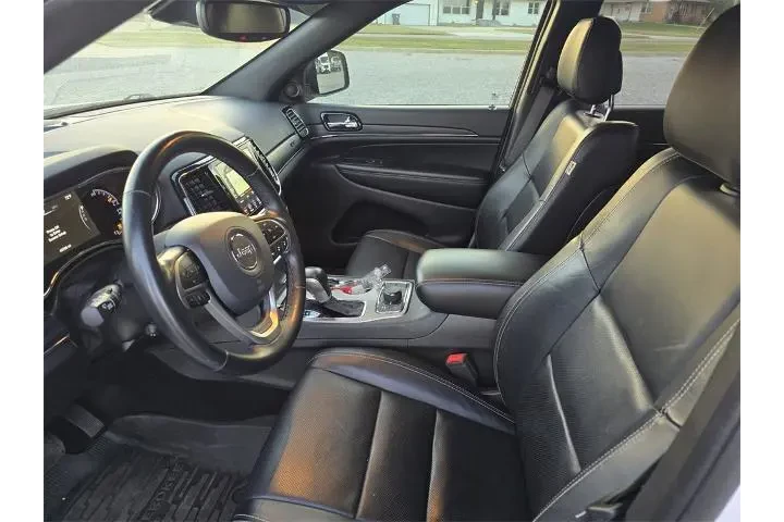 $28126 : Jeep Grand Cherokee 2021 4x4 image 9