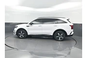 $21768 : Kia Sorento 2023 S 4dr SUV thumbnail