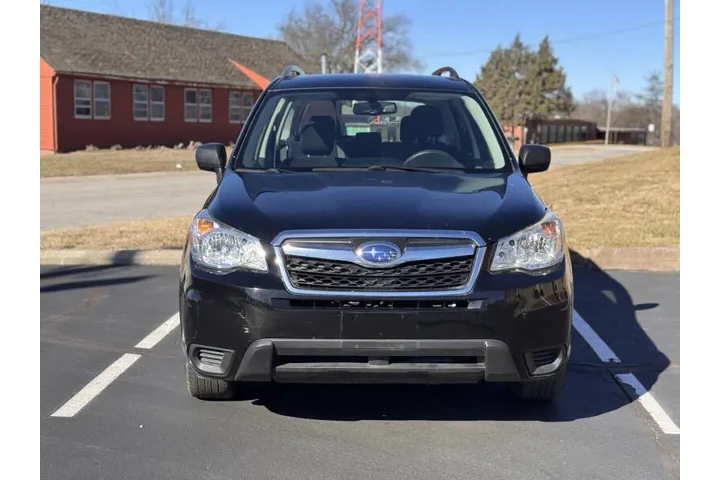$8999 : 2016 Forester 2.5i image 4