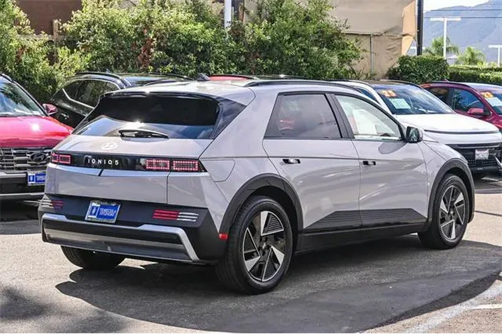 $36000 : Hyundai IONIQ 5 2025 SEL 4dr image 4