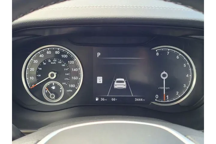 $34800 : Genesis G70 2025 2.5T Standa image 10