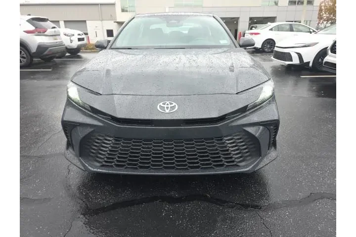 $28945 : Toyota Camry 2025 SE 4dr Sed image 2