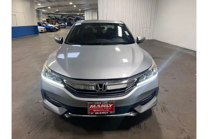 $18930 : Honda Accord 2017 Sport 4dr image 8