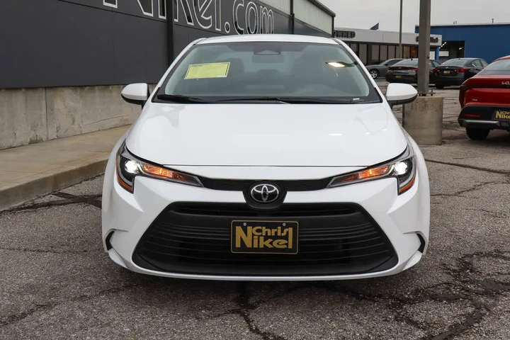 $20488 : 2024 Corolla LE CVT image 2