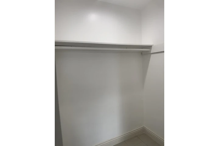 $2000 : Casita de atras en renta image 2