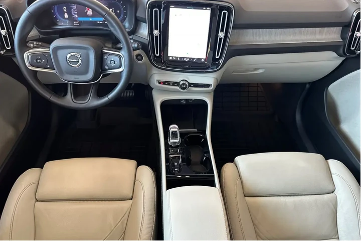 $23800 : Volvo XC40 2023 AWD B5 Ultim image 6