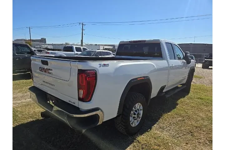 $39385 : GMC Sierra 2500HD 2023 4x4 S image 3
