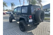 $23995 : Jeep Wrangler Unlimited 2017 thumbnail