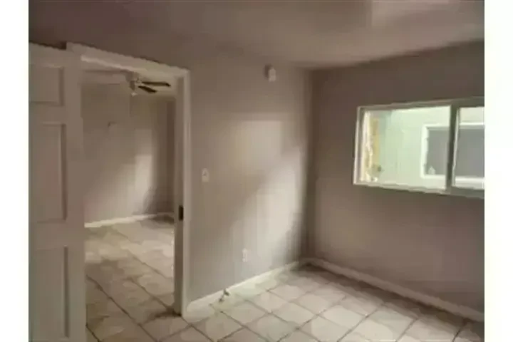 $1675 : APT. 1-RECAMARA/ 1-BAÑO image 6