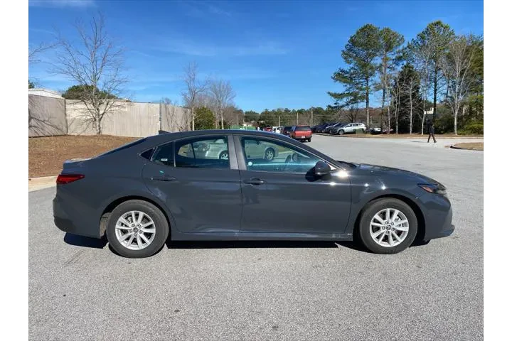 $25420 : Toyota Camry 2025 LE 4dr Sed image 7