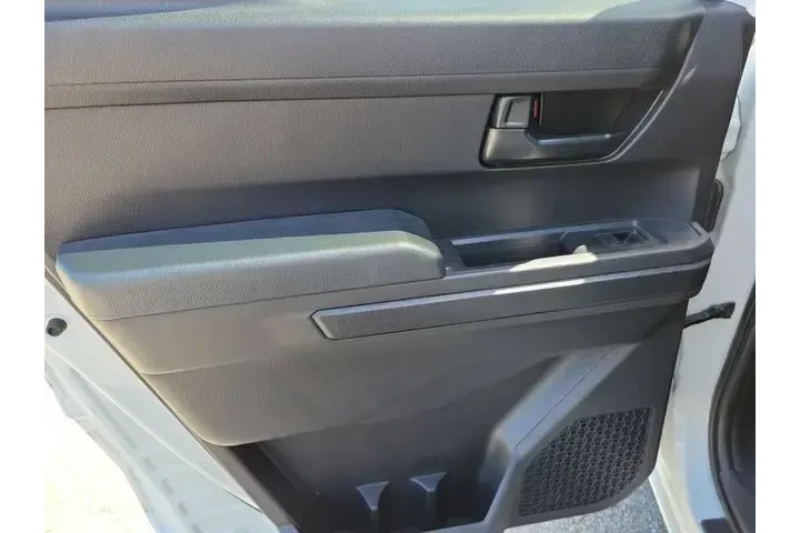 $33450 : Toyota Tacoma 2024 4x4 SR 4d image 7