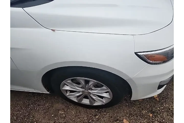 $17529 : Chevrolet Malibu 2023 LT 4dr image 3