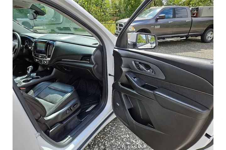 $27459 : Chevrolet Traverse 2021 4x4 image 10