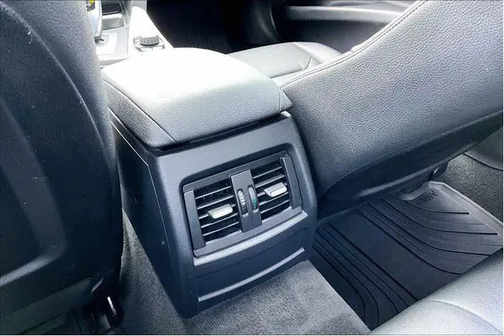 $9000 : BMW 3 Series 2014 AWD 320i x image 10