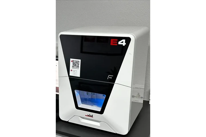 VHF E4 4-Axis Dental Milling image 1