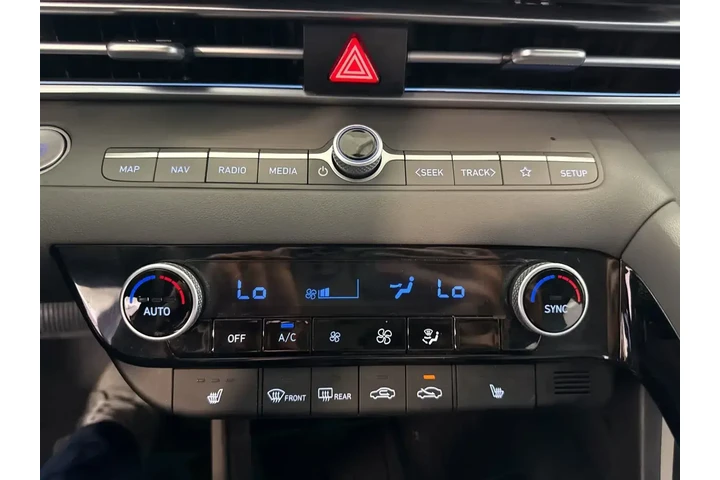 $20999 : Hyundai ELANTRA 2025 SEL Con image 10