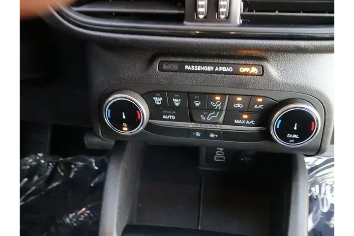 $21541 : Ford Escape 2025 ST-Line 4dr image 4