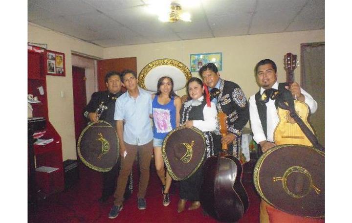 Mariachis de Lima Gleny Juarez image 1