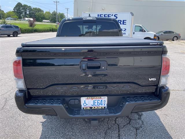 $36990 : PRE-OWNED 2021 TOYOTA TACOMA image 7