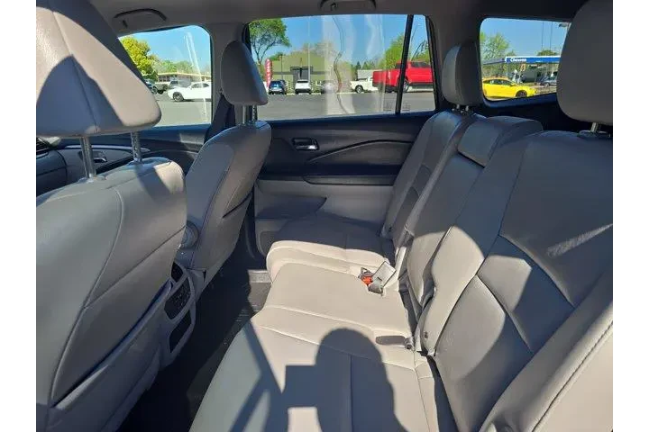 $18995 : Honda Pilot 2017 AWD EX-L 4d image 8