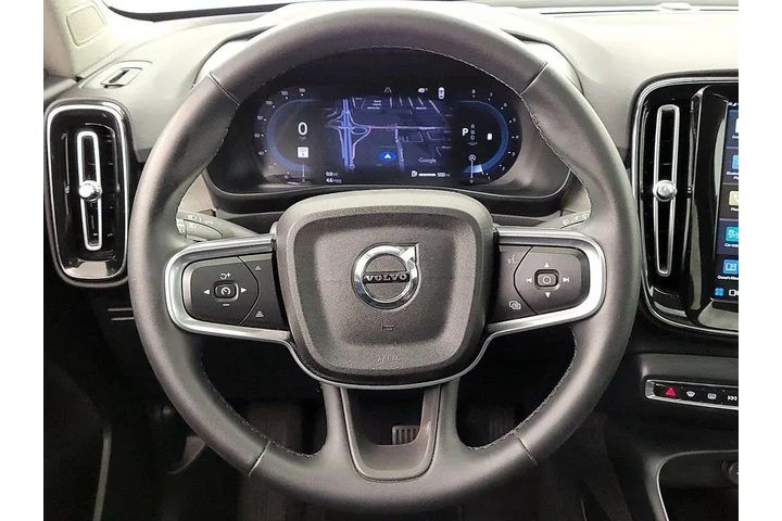 $30998 : Volvo XC40 2025 AWD B5 Plus image 10