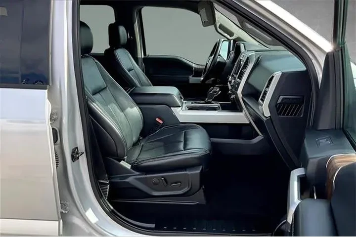 $25526 : Ford F-150 2019 4x4 Lariat 4 image 5