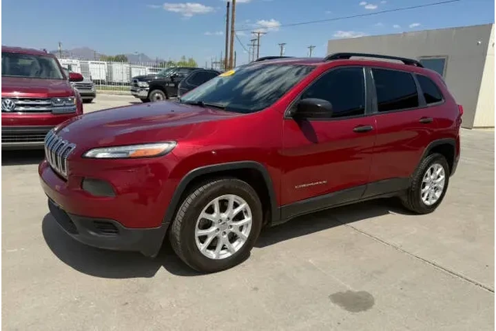 $8900 : 2016 Cherokee image 3