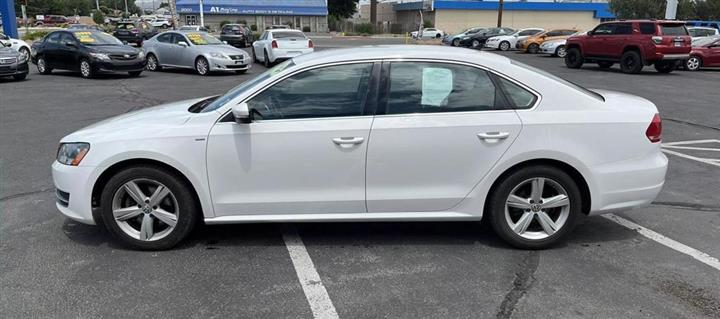 $9999 : 2014 VOLKSWAGEN PASSAT image 5