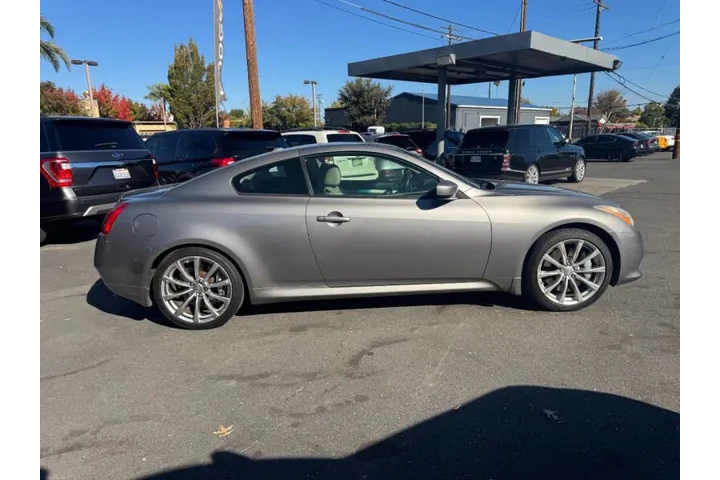 $9998 : 2008 G37 Journey image 9