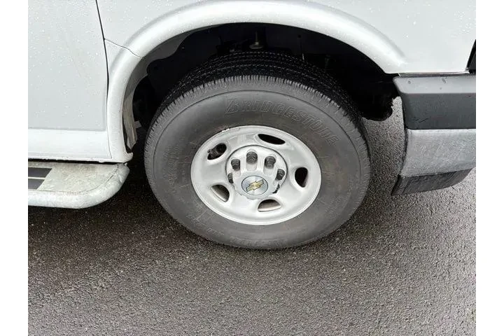 $31498 : Chevrolet Express 2024 2500 image 9