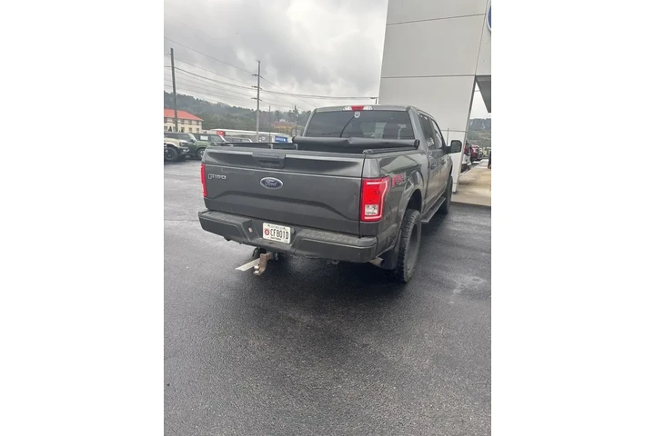$18207 : Ford F-150 2017 4x4 XL 4dr S image 1