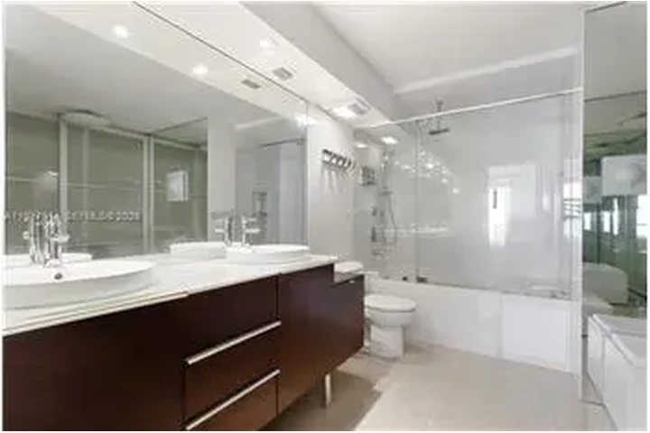 $4800 : Rental property with 2 bedro image 5