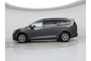 $27998 : Chrysler Pacifica 2023 Limit thumbnail