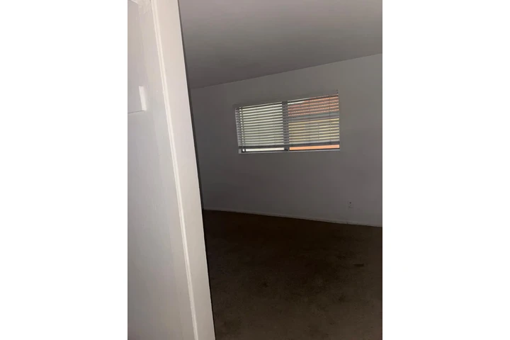 $1200 : Habitación buena park image 3