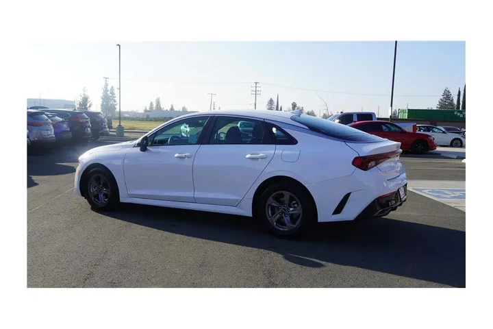 $18700 : 2023 K5 LXS image 8