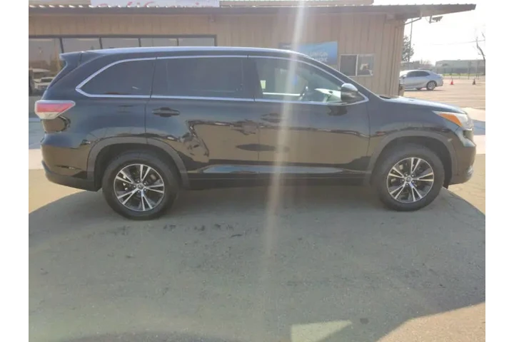 $19999 : 2016 Highlander XLE image 7