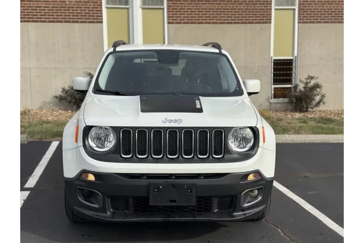 $7999 : 2017 Renegade Latitude image 4