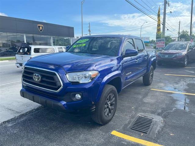 $24800 : 2022 Toyota Tacoma image 3